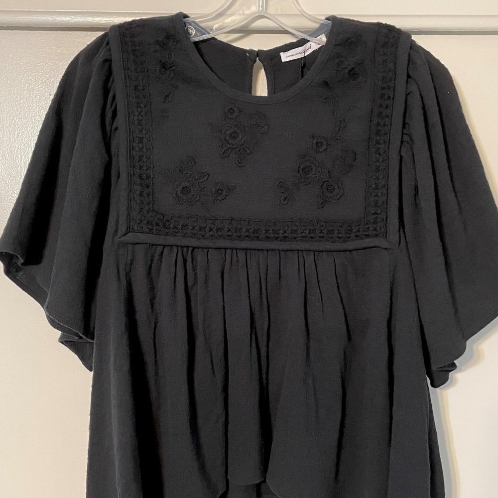 Unsubscribed Embroidered Peasant Boho Blouse Short Bell Sleeve Black Cropped 12